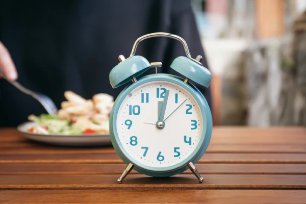 Follow regular meal timing Follow regular meal timing